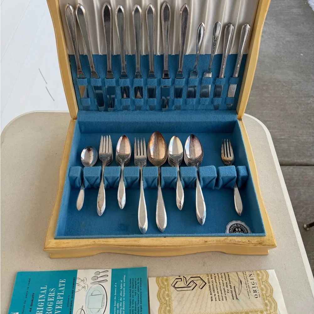 Vintage 50’s WM. Roger’s Mfg. Co. Silverware Set W/ Certificate 55 Pcs